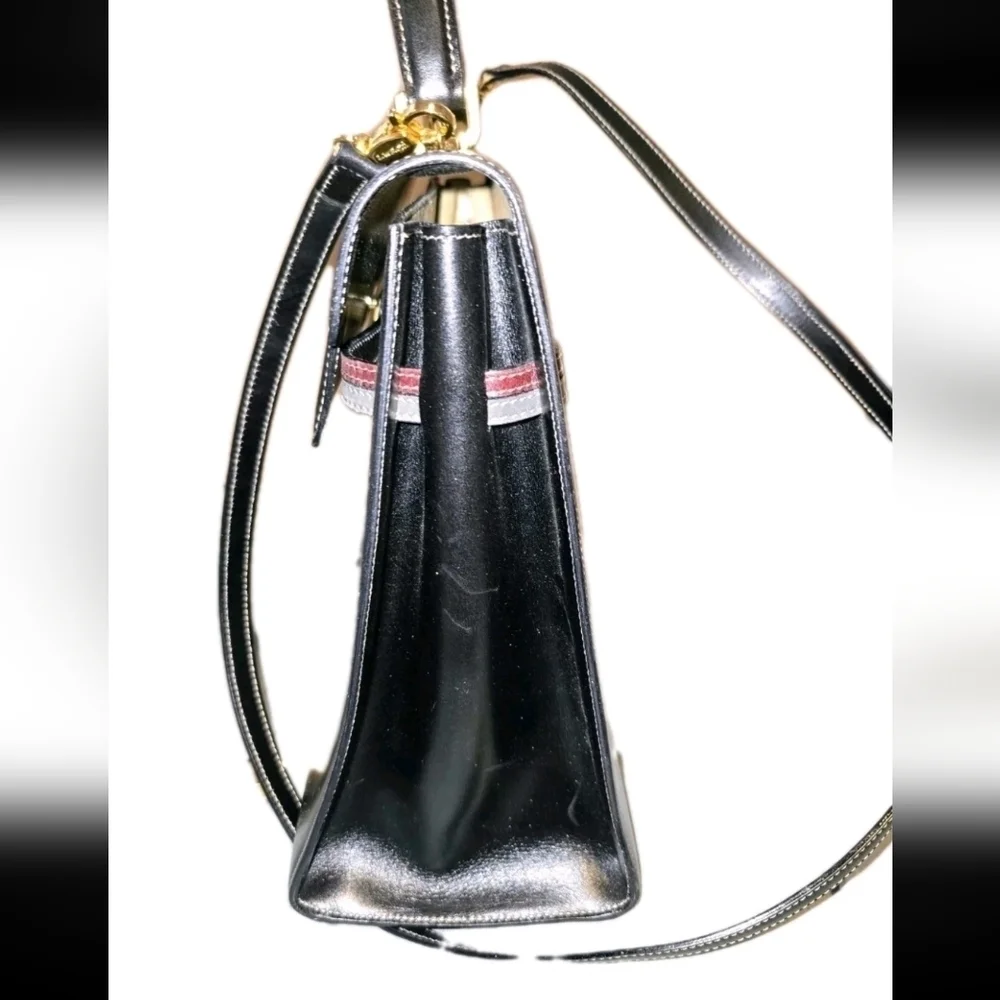 A. Textoni Black Leather Handbag With Lock